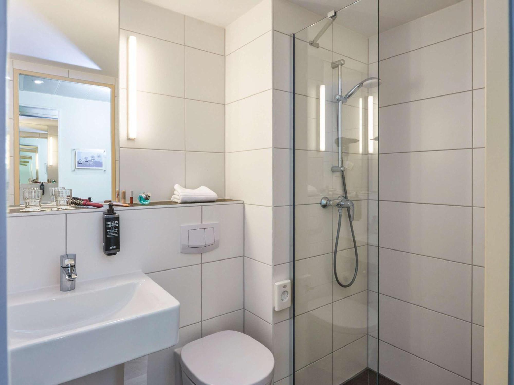 Ibis Budget Singen Extérieur photo
